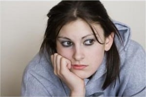faire la tête 300x200 Comment réagir si votre ado a un chagrin damour 